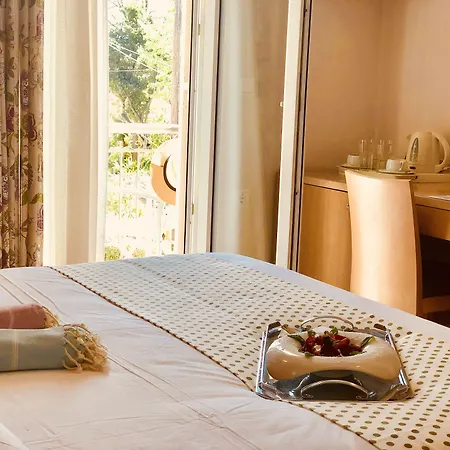 G George Apart-hotel 4*