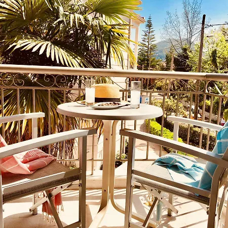 G George Aparthotel 4*