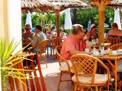 Aparthotel G George 4*