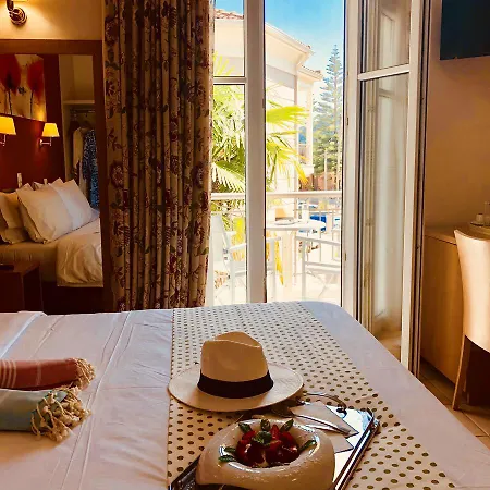 G George 4* Nydri (Lefkada)