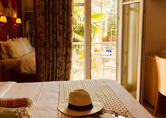 Aparthotel G George Nydri (Lefkada)