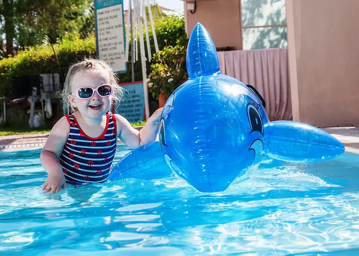 Apartmanhotel G George 4*